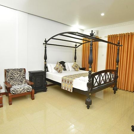 Hotel Queensbury Malabe Kaduwela Exterior photo