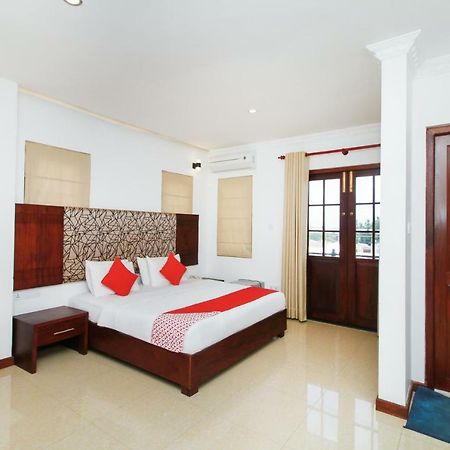 Hotel Queensbury Malabe Kaduwela Exterior photo