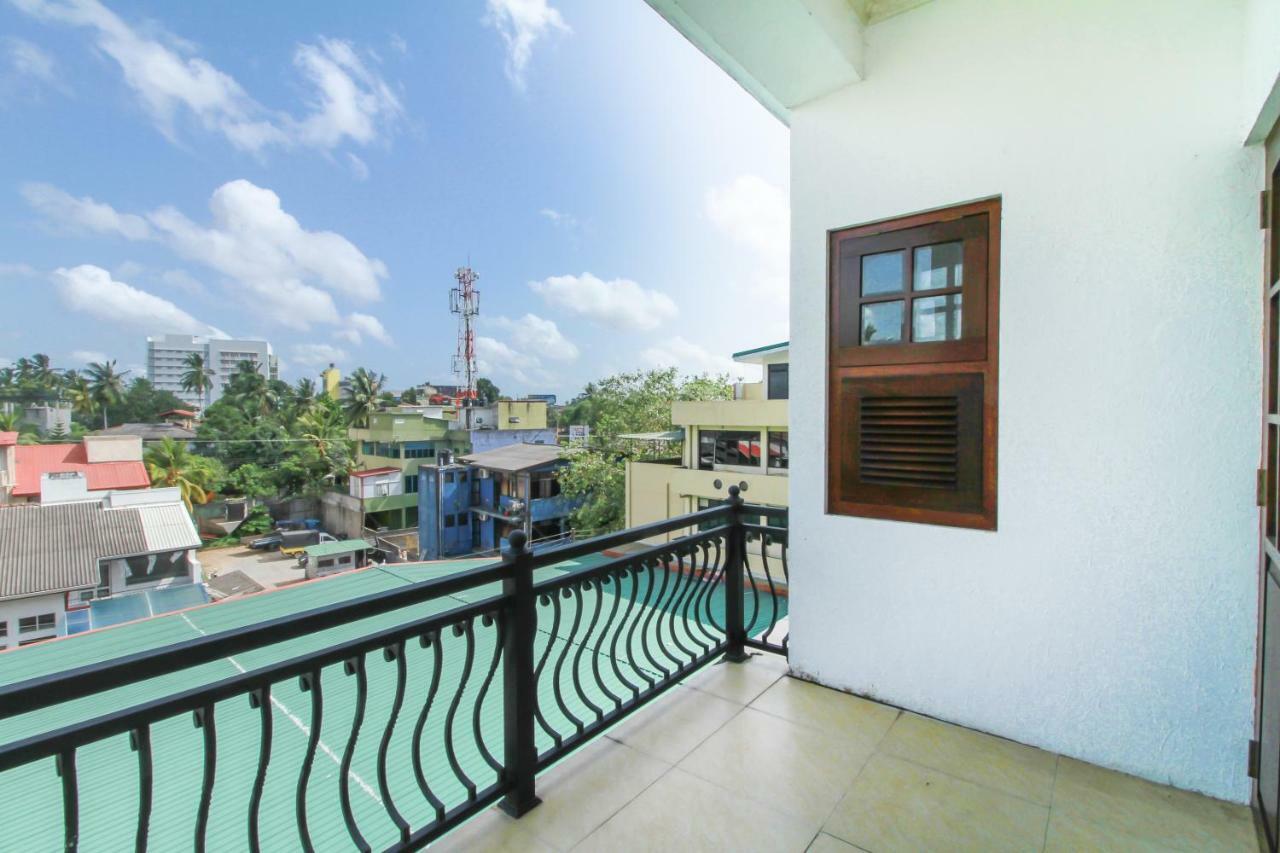 Hotel Queensbury Malabe Kaduwela Exterior photo